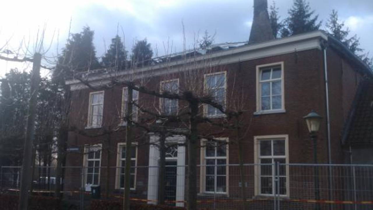 Het dak van het pand is volledig ingestort