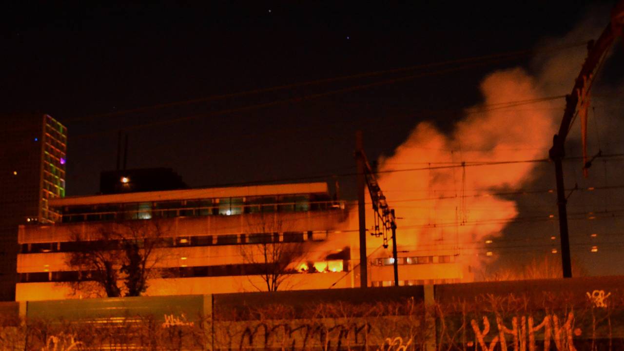 Brand op derde etage. (Foto: Jeroen Stuve / Mainstay Media Breda)