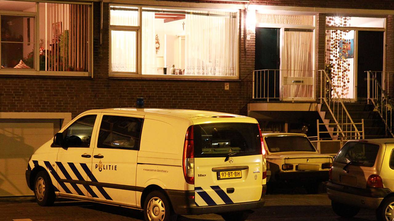 Daders drongen deze woning binnen (foto: Gabor Heeres, SQ Vision)