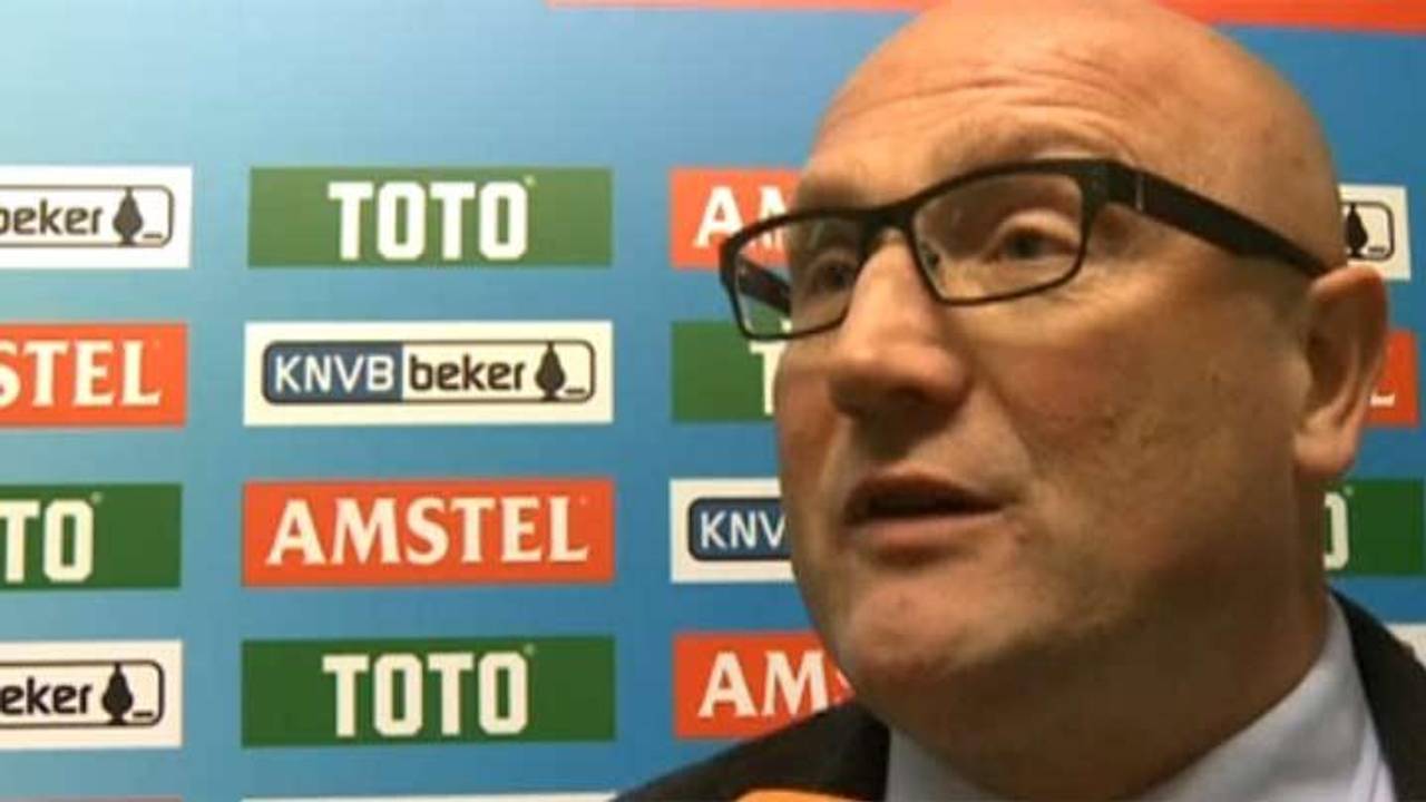FC Oss wil niet verder met trainer Dirk Heesen.