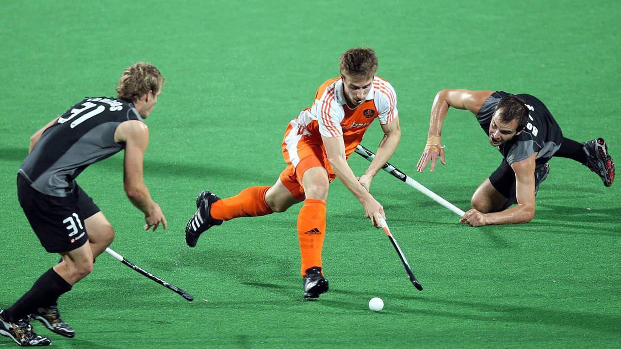 Rob Reckers in actie als international (foto: ANP).