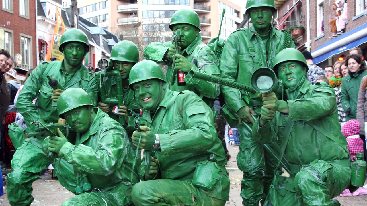 Soldaten tijdens de optocht in Tilburg. (Archieffoto: Karin Kamp)