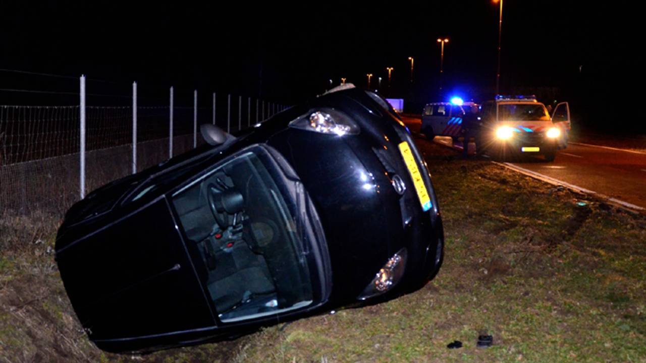 Ongeval aan de Burgemeester Letschertweg Tilburg (Foto: JV Media)