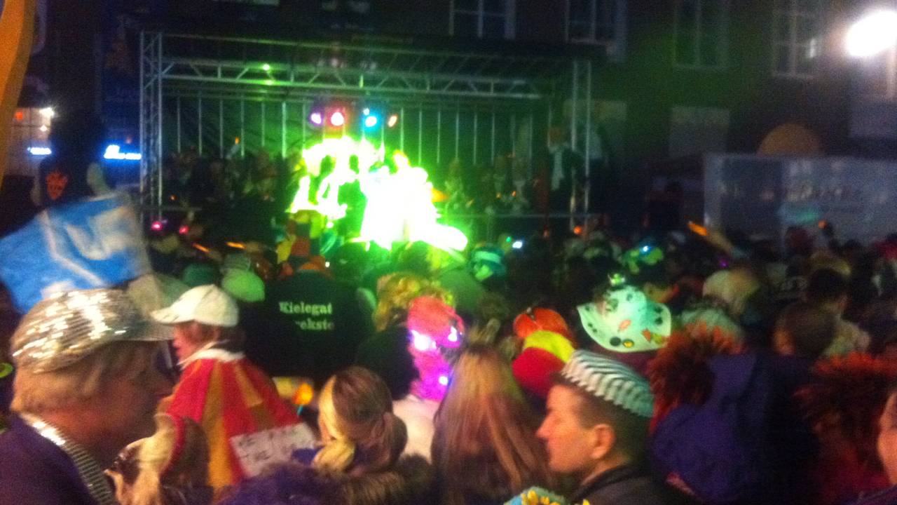Ga naar slide 1