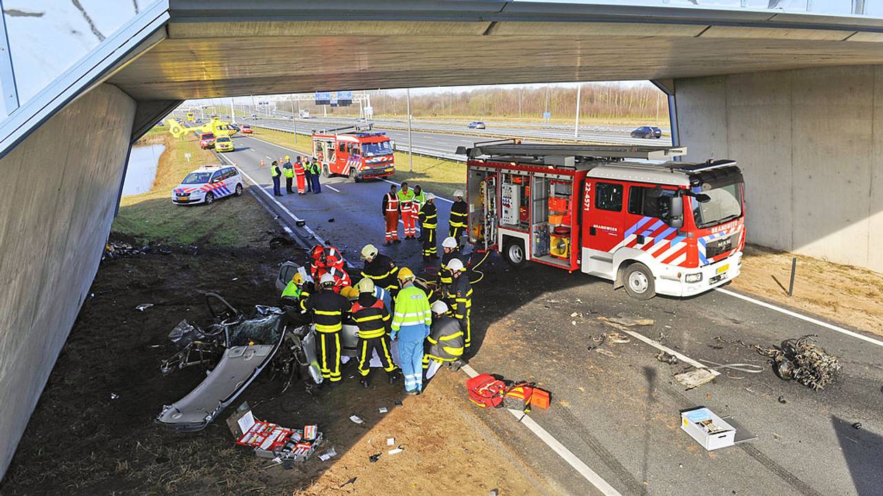 Ongeluk op de N2 (Foto: Rico Vogels/SQ Vision Mediaprodukties)