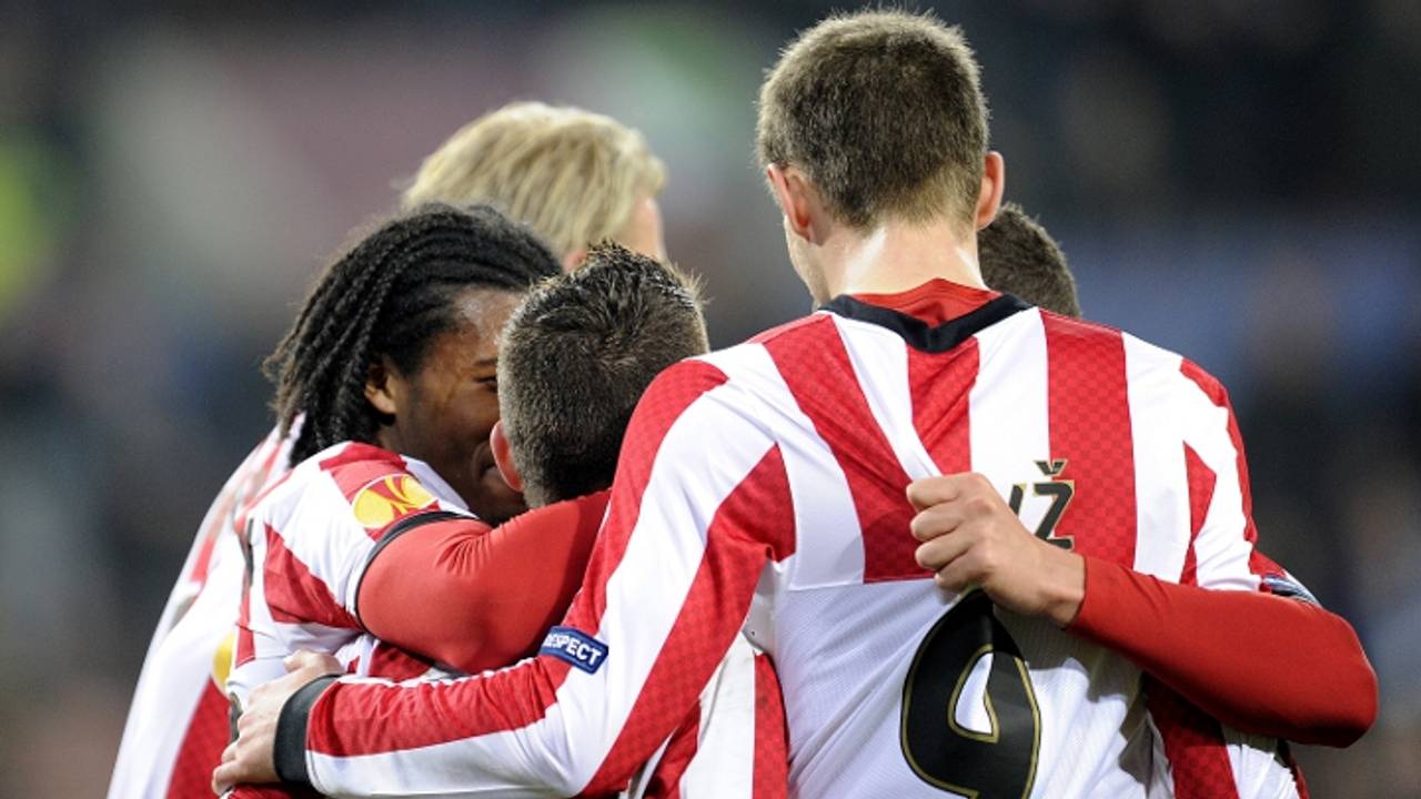 500 fans steunen PSV in Valencia