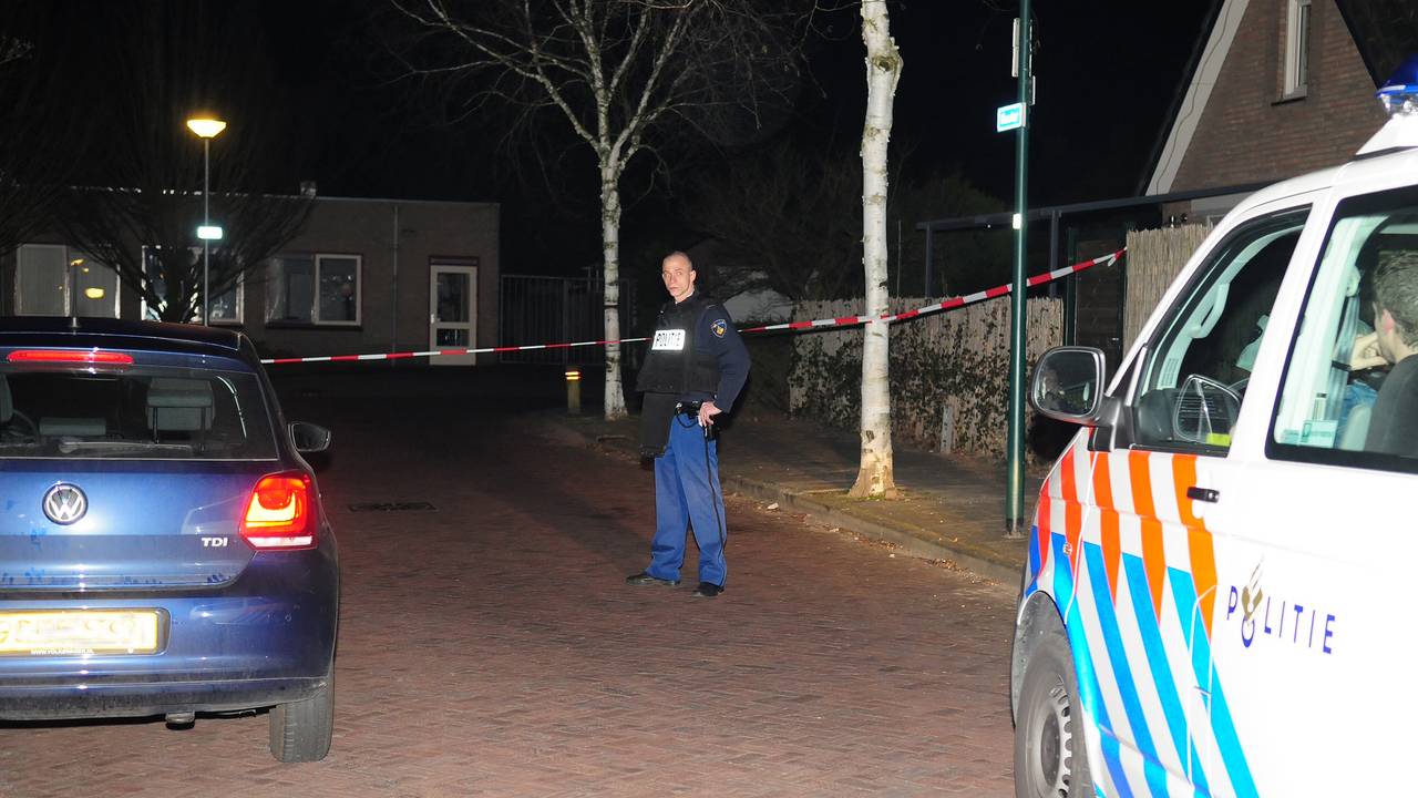 Politieonderzoek na de schietpartij (foto: Rob de Haas/Mainstay Media)