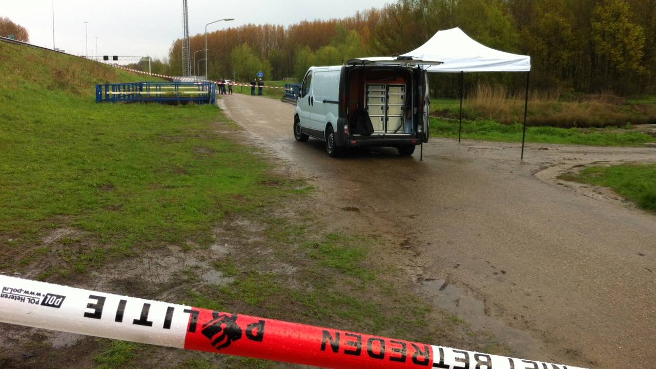 Politieonderzoek na vondst dode baby (foto: Sander van Gils/SQ Vision Mediaprodukties)