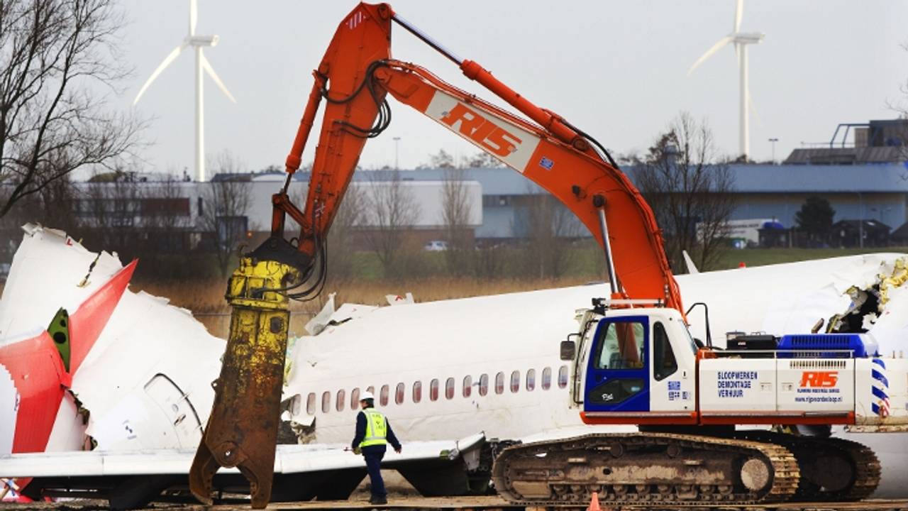 Het gecrashte vliegtuig (foto: ANP)