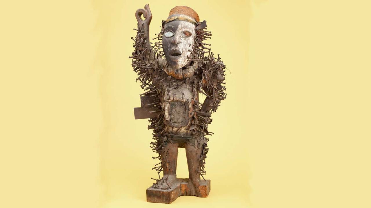 Het Congolees houten voorouderfiguur