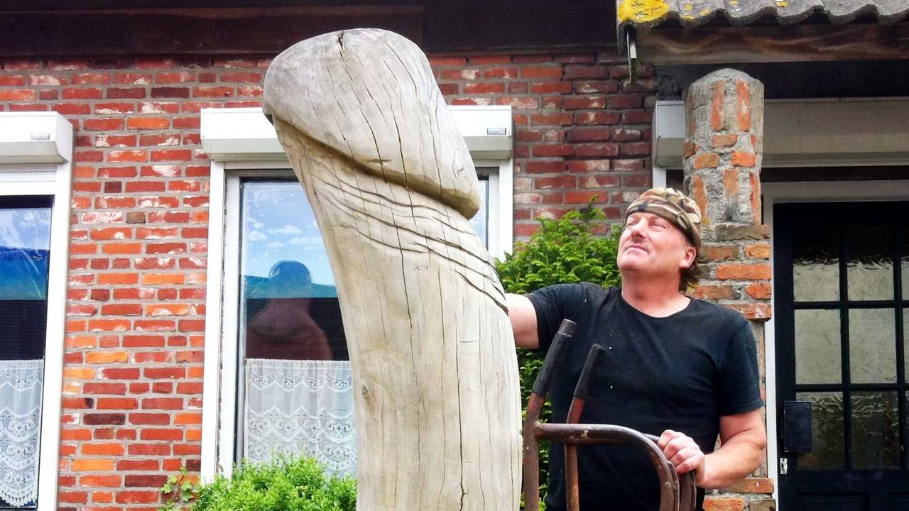 Enorme piemel in Steenbergen wordt gepikt kondigt diefstal aan bij houtkunstenaar