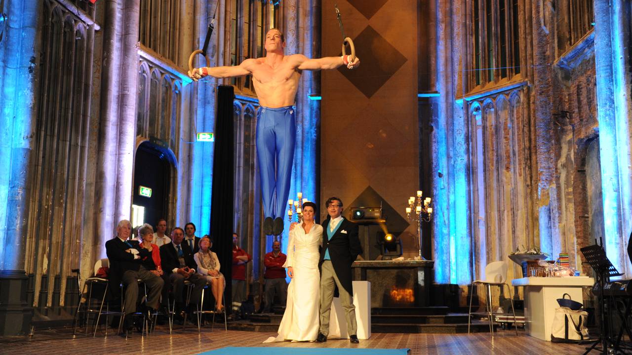 Yuri van Gelder in de ringen (Foto: Henk van Esch Fotografie)