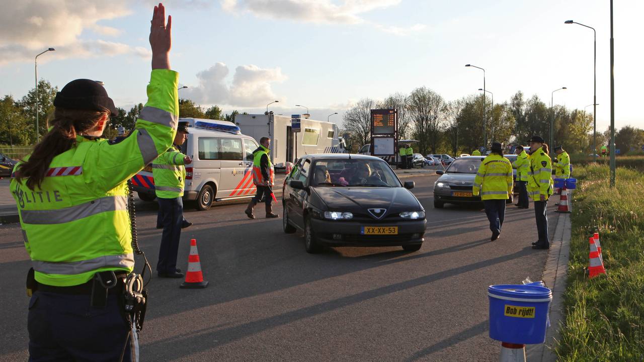Controlepost in Werkendam (Foto: Erik Haverhals/FPMB)