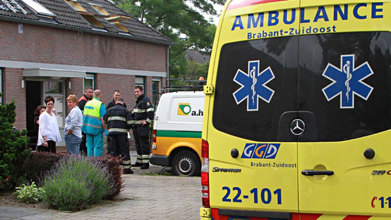 Huis aan Calaislaan in Eindhoven in brand, bewoner bevrijd ...