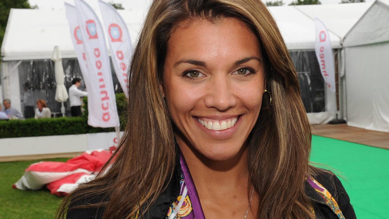 Esther Akihary (foto: Henk van Esch).