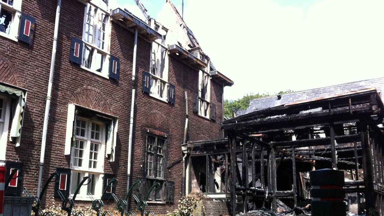 Gemeentehuis Waalre na de brand