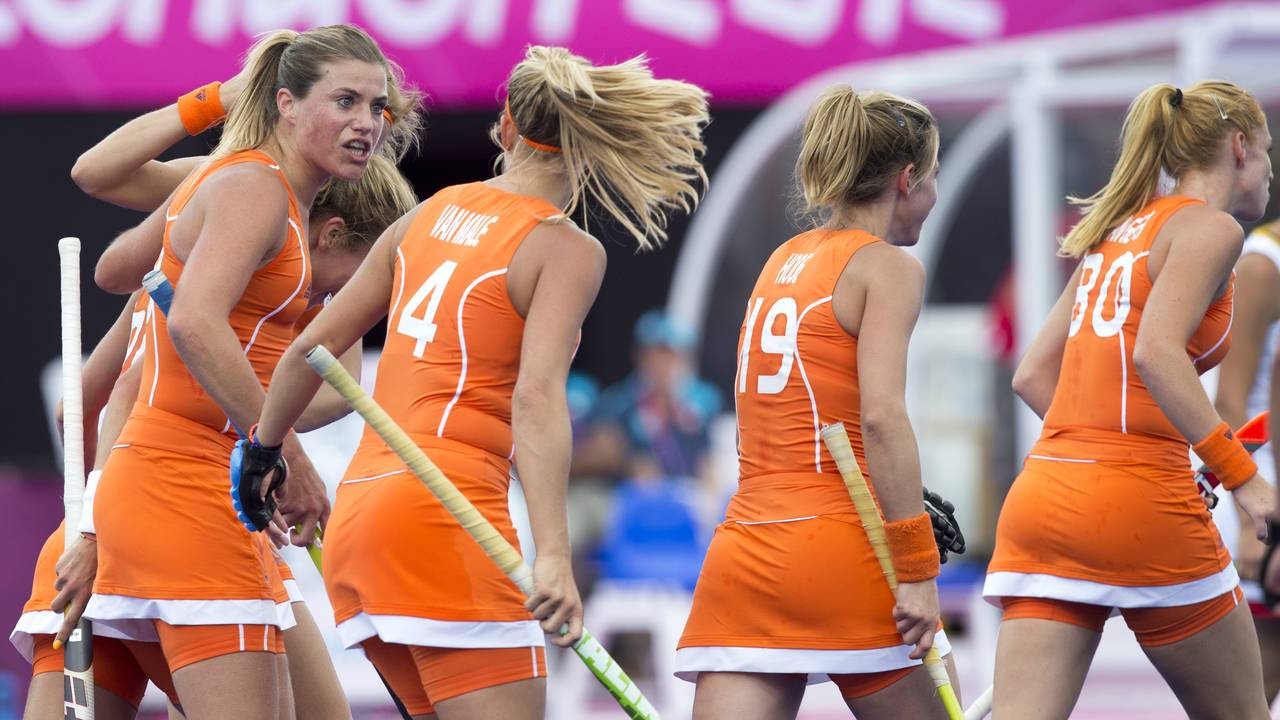 Oranje terug naar eigen helft na de 1-0 door Lammers.