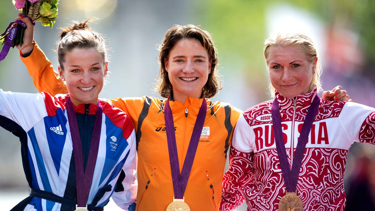 Marianne Vos glundert na haar olympische zege in 2012 (foto: archief).