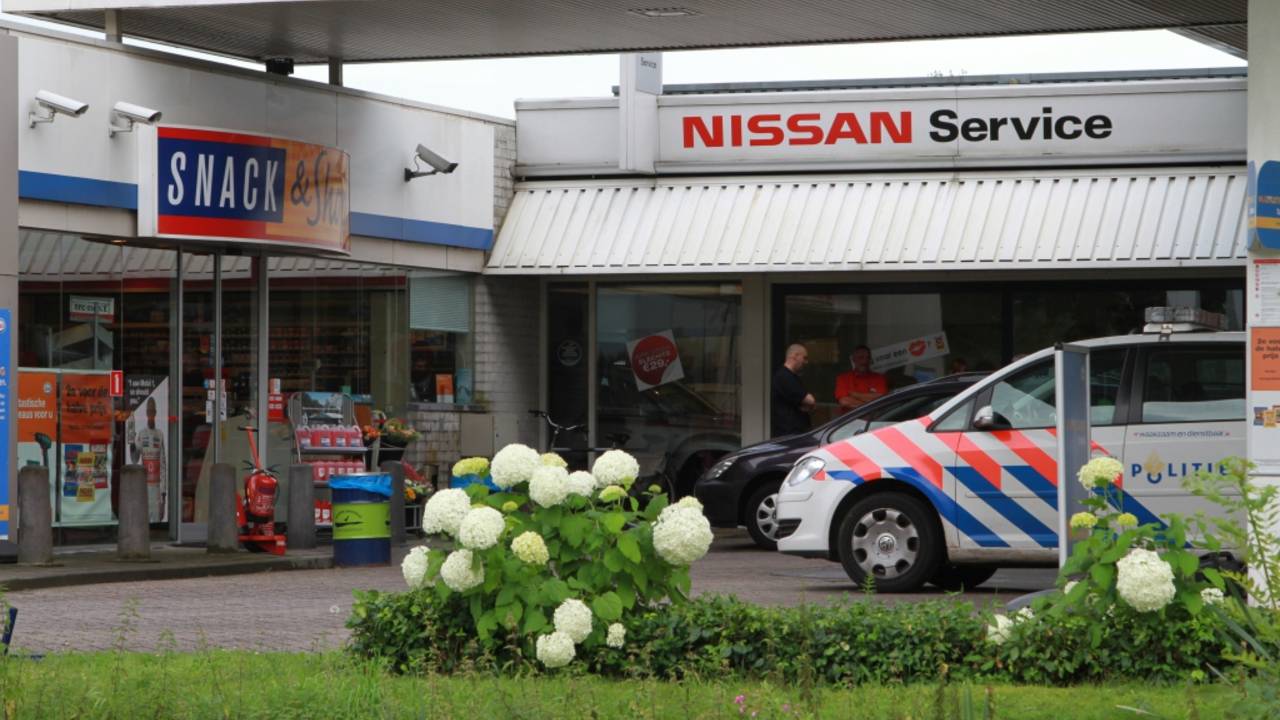 Gewapende overval op tankstation Nuenen. (Foto: Gabor Heeres/SQ Vision)