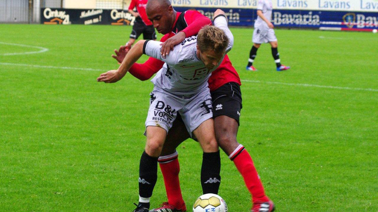 Helmond Sport tegen KV Mechelen (foto: Wim van den Broek)