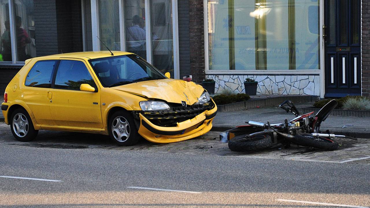 Ongeval Klein Zundert: zwaargewonde (Foto: Perry Roovers/SQ Vision)