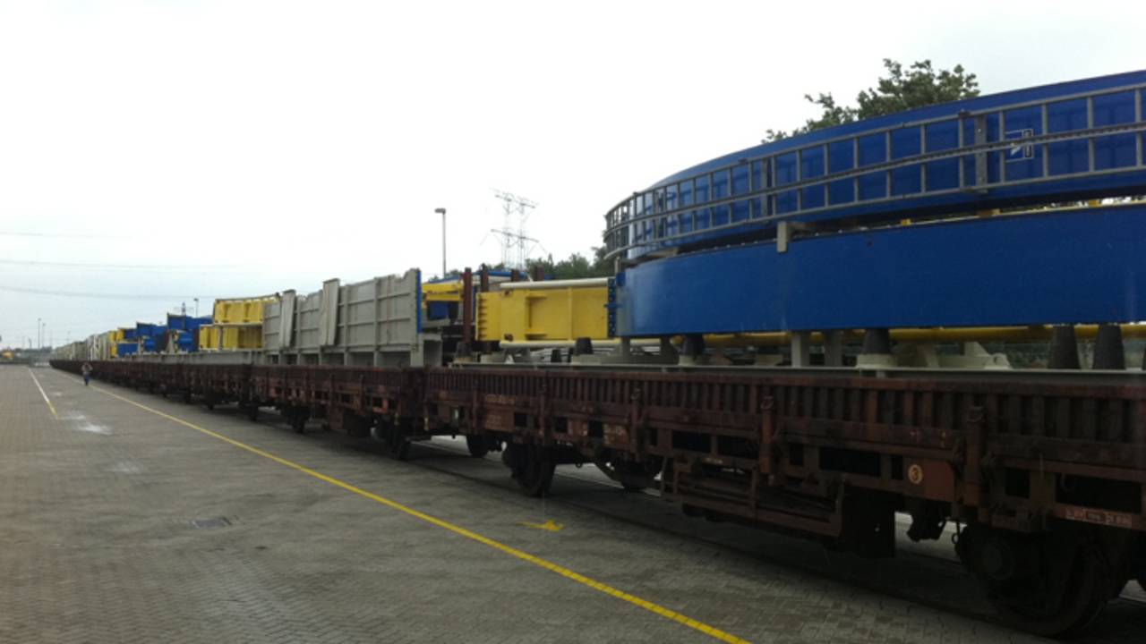 De Teststrecke arriveert per trein in Tilburg