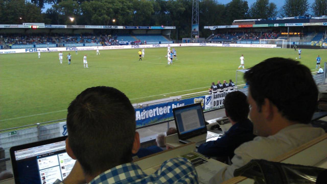 Wedstrijdbeeld van het duel FC Eindhoven-Cambuur.