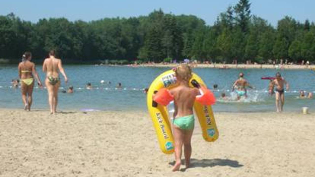 Zwemmen in stilstaand water neemt altijd een klein risico met zich mee