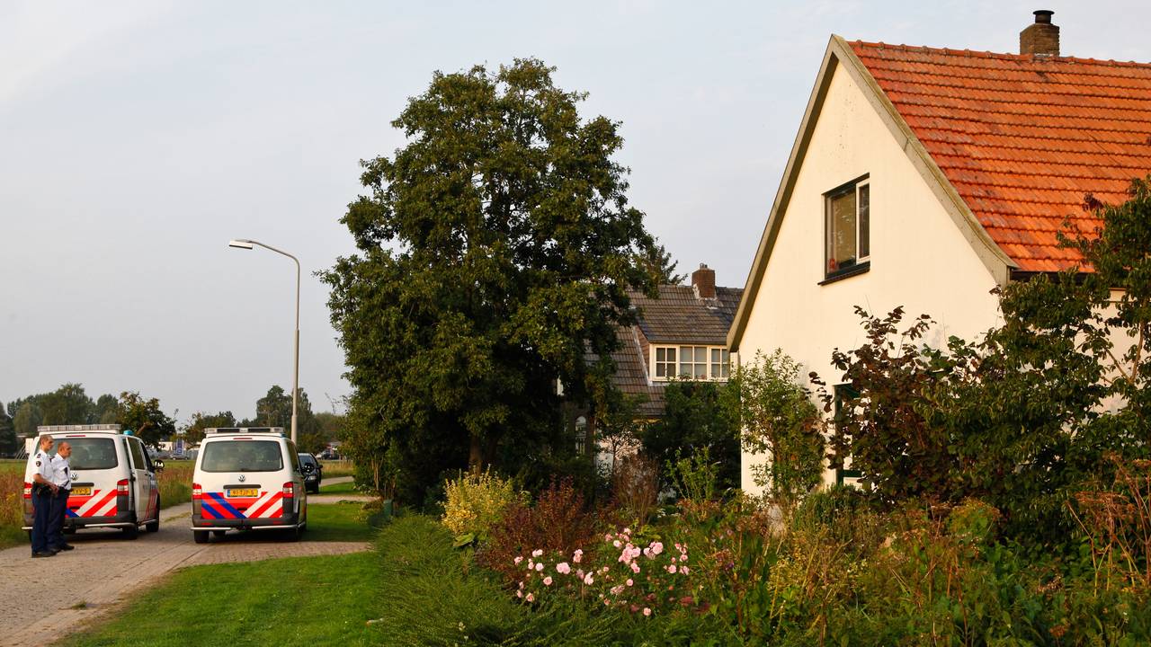 Agent Kekerdom loste acht schoten. (foto: ANP)