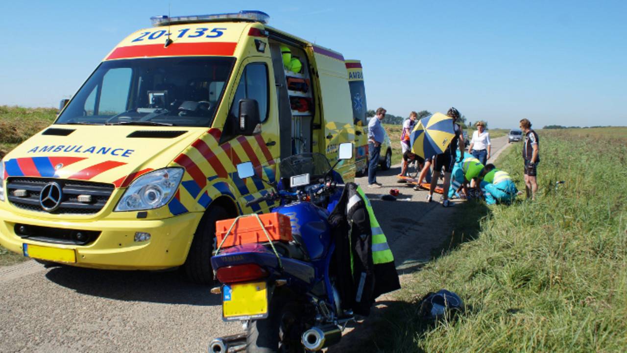 Drie gewonden bij fietsongeluk (foto: Martijn van Bijnen / FPMB)