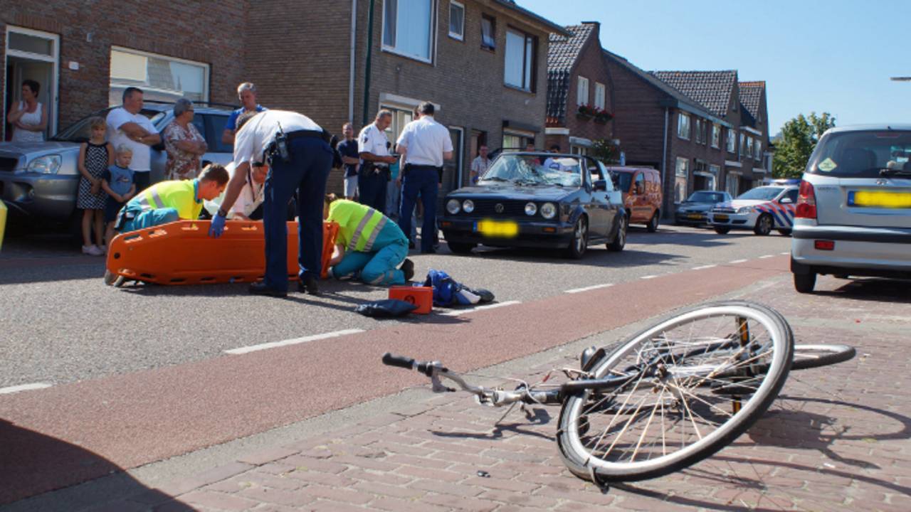 Fietser geschept (foto: Martijn van Bijnen / FPMB)