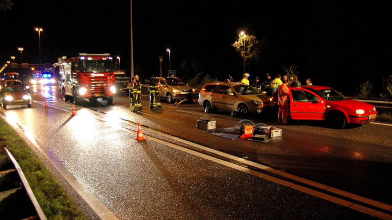 Kettingbotsing op A58 (foto: Toby de Kort / Meesters Multi Media)