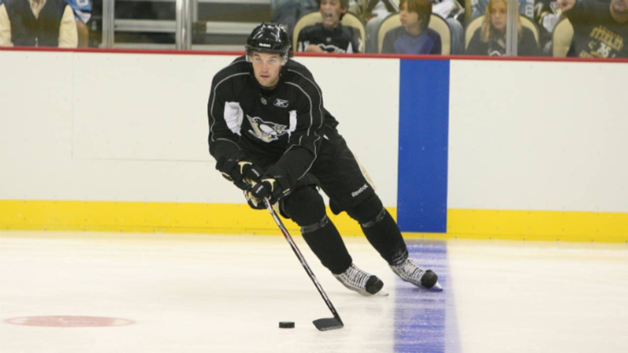 Dustin Jeffrey in het shirt van Penguins