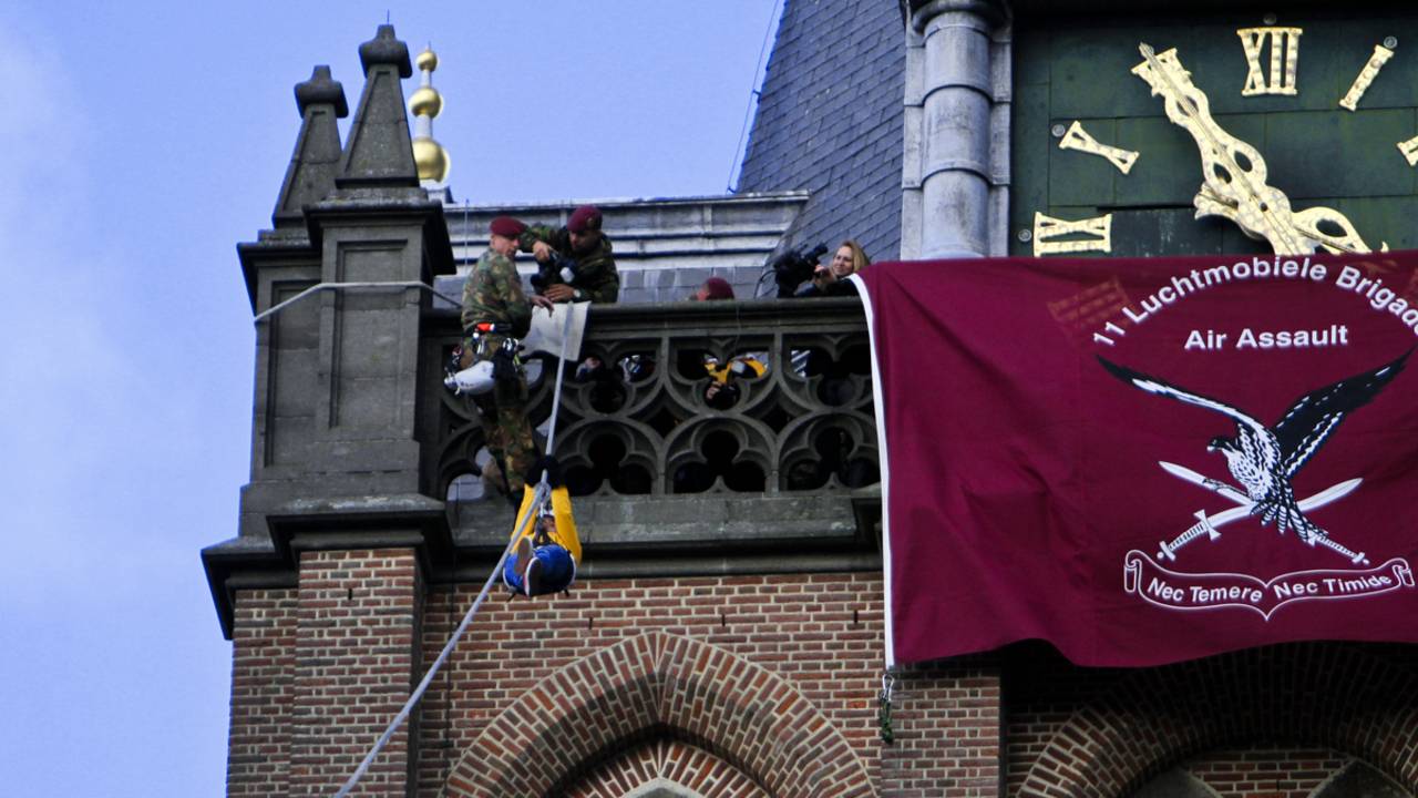 Ga naar slide 1