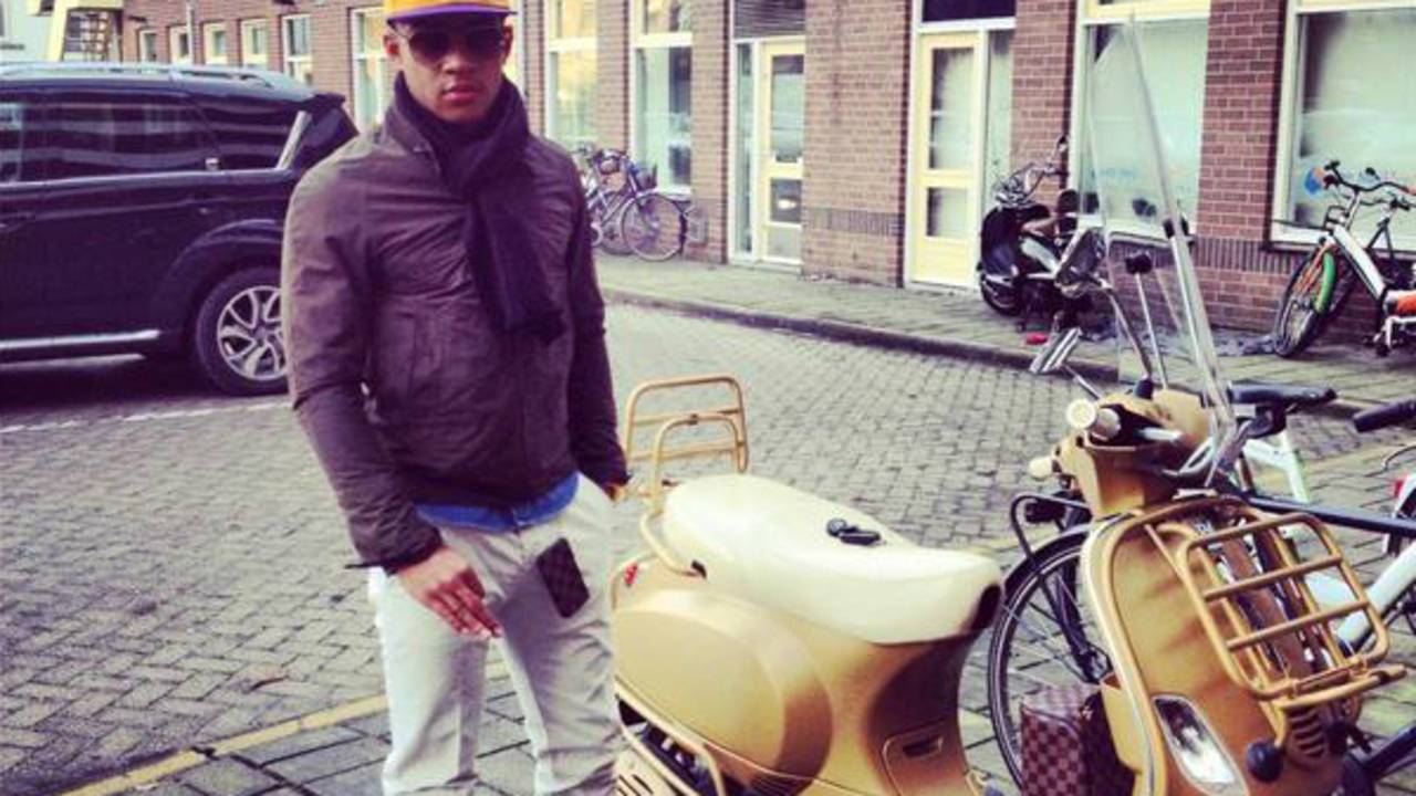 De Vespa van Depay