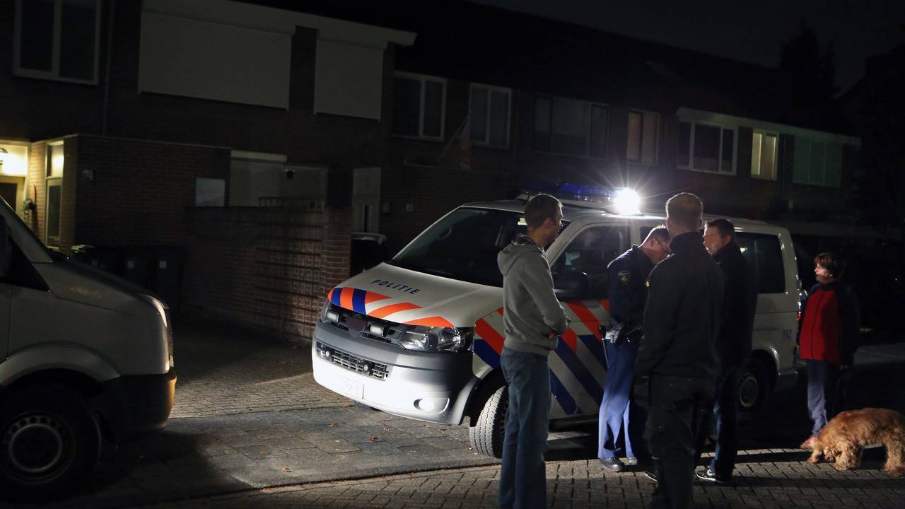 De politie zoekt nog naar de dader Foto: Erik Haverhals