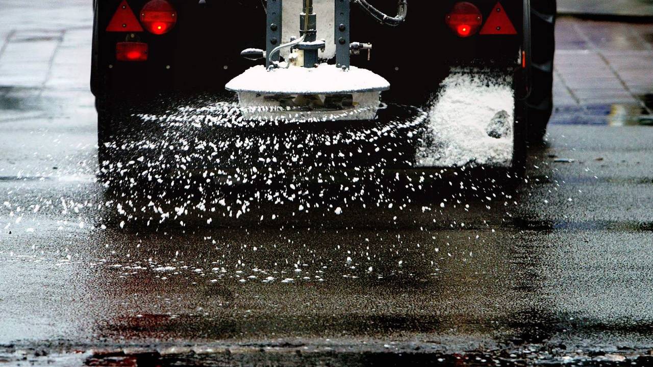 Rijkswaterstaat: pas op voor gladheid in ochtendspits