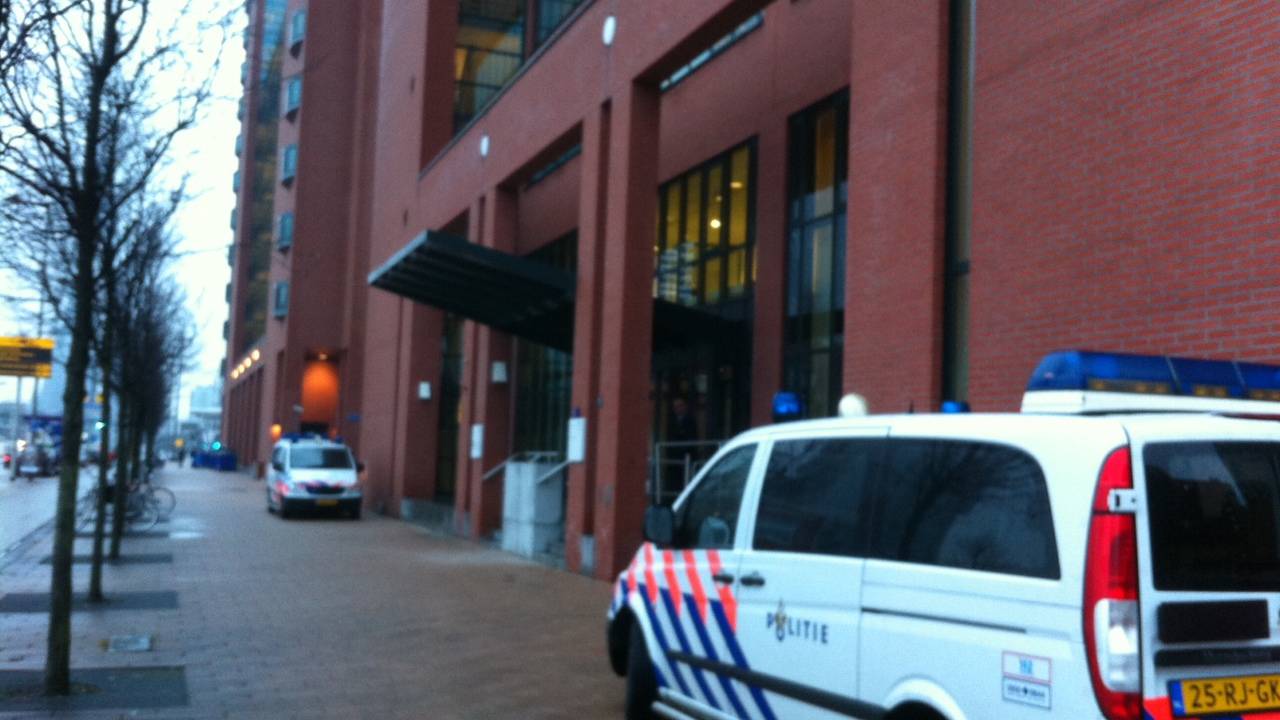 De hoofdingang van 'De Bunker' dinsdagochtend