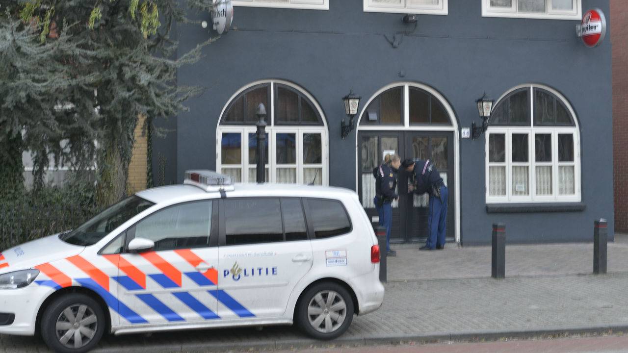 Overval op vrouw in Laarstraat Tilburg (foto: Jules Vorselaars).