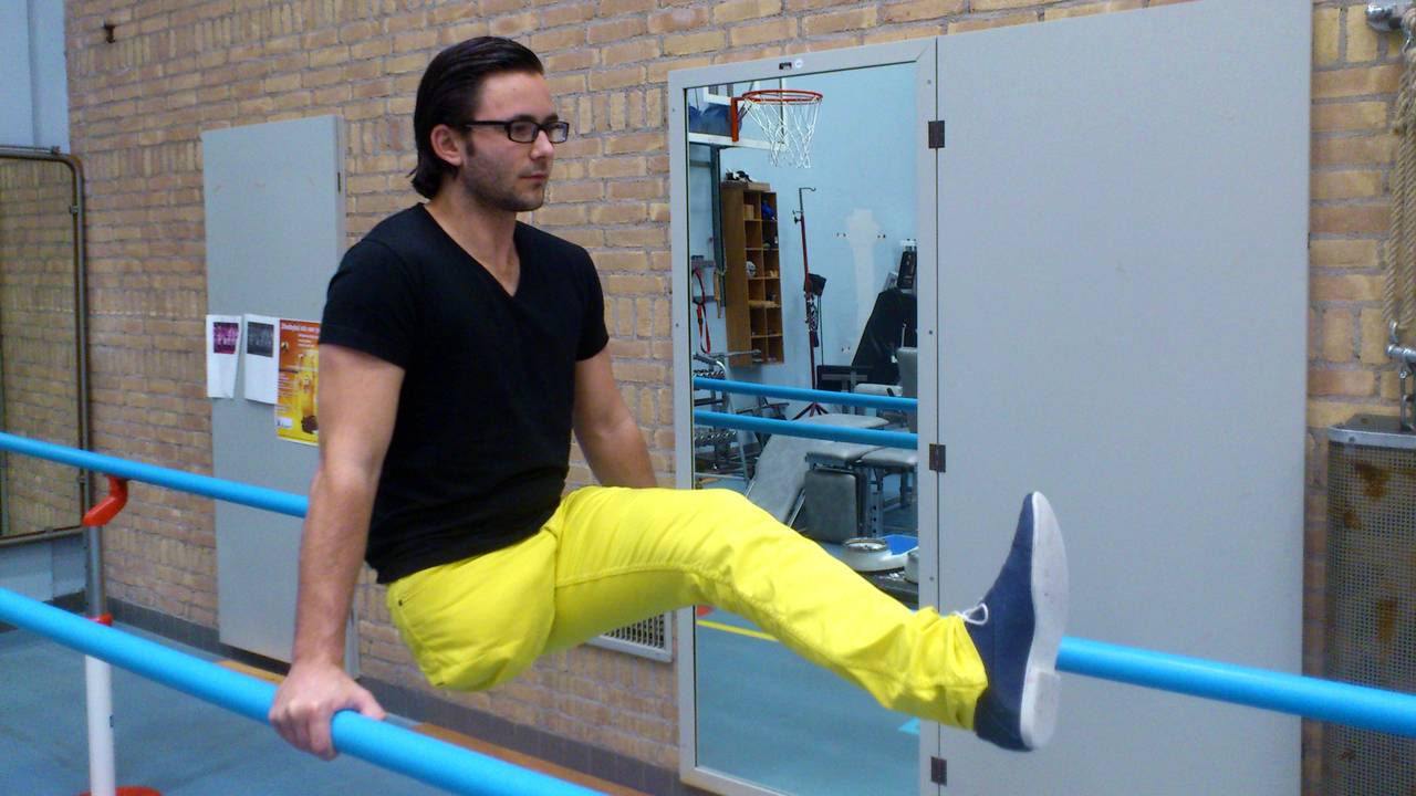 Bas van der Voort bij geweldduel ampu-voetbal.