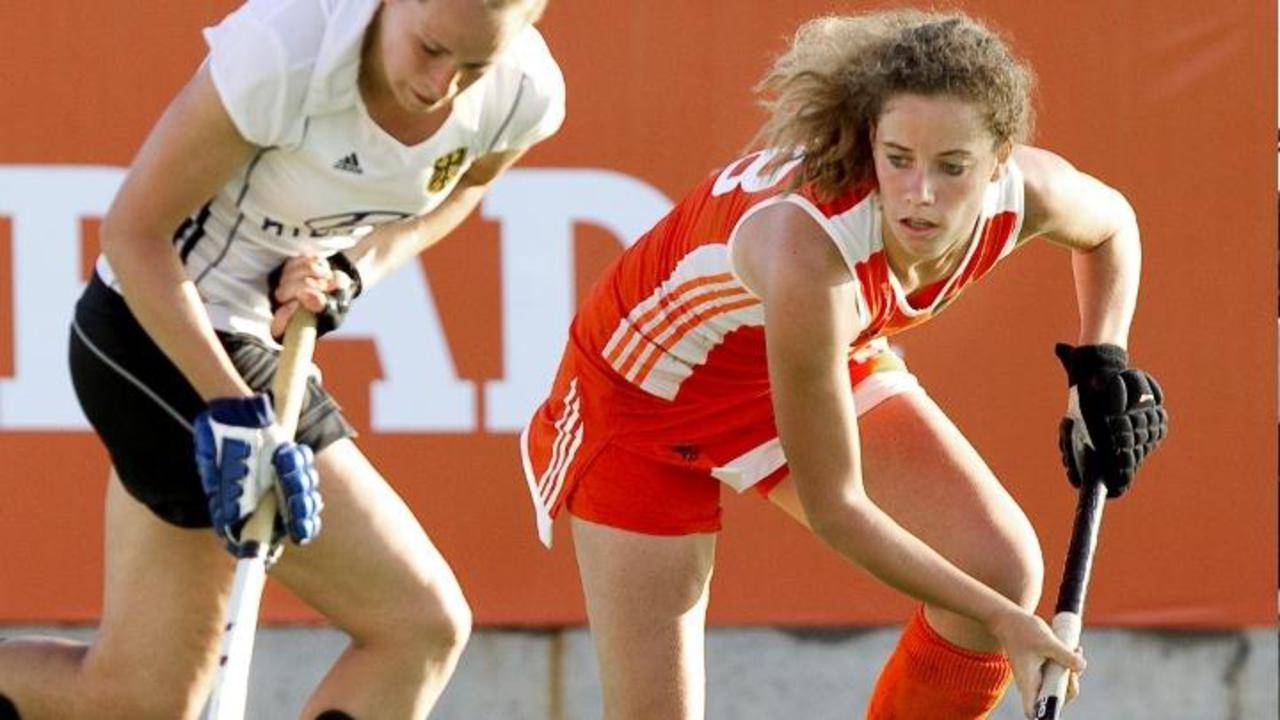 Merel de Blaey (rechts, foto: ANP).