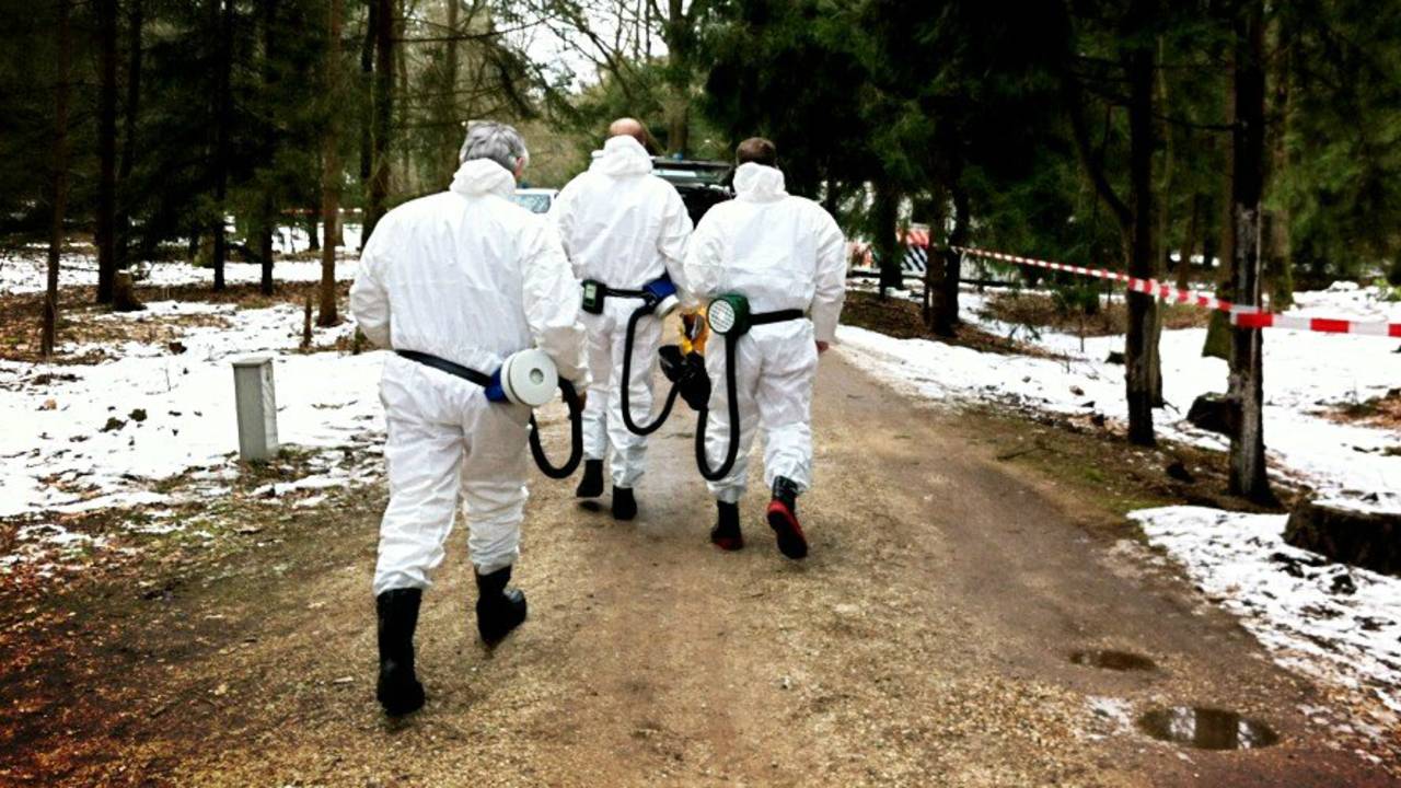 Recherche onderweg naar het chalet (archieffoto: René van Hoof)