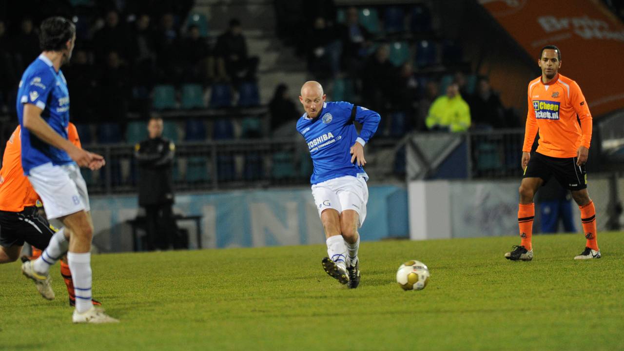 Jeffrey Vlug maakte 1-1 (foto: Henk van Esch)