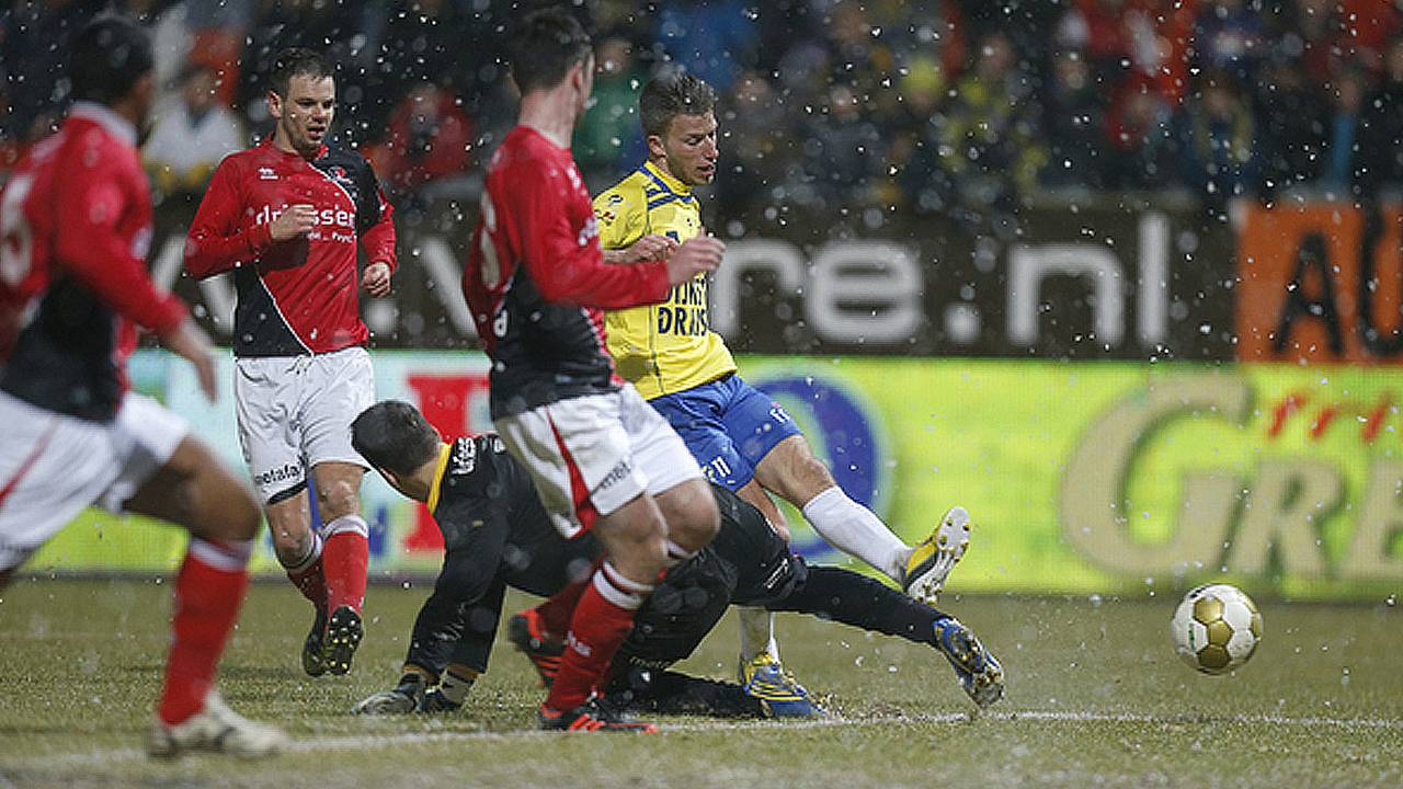 Helmond Sport verliest van Cambuur (foto: Wim van den Broek)