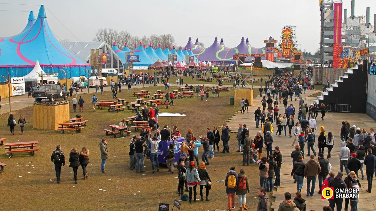 Het festivalterrein van Paaspop (foto: Karin Kamp)