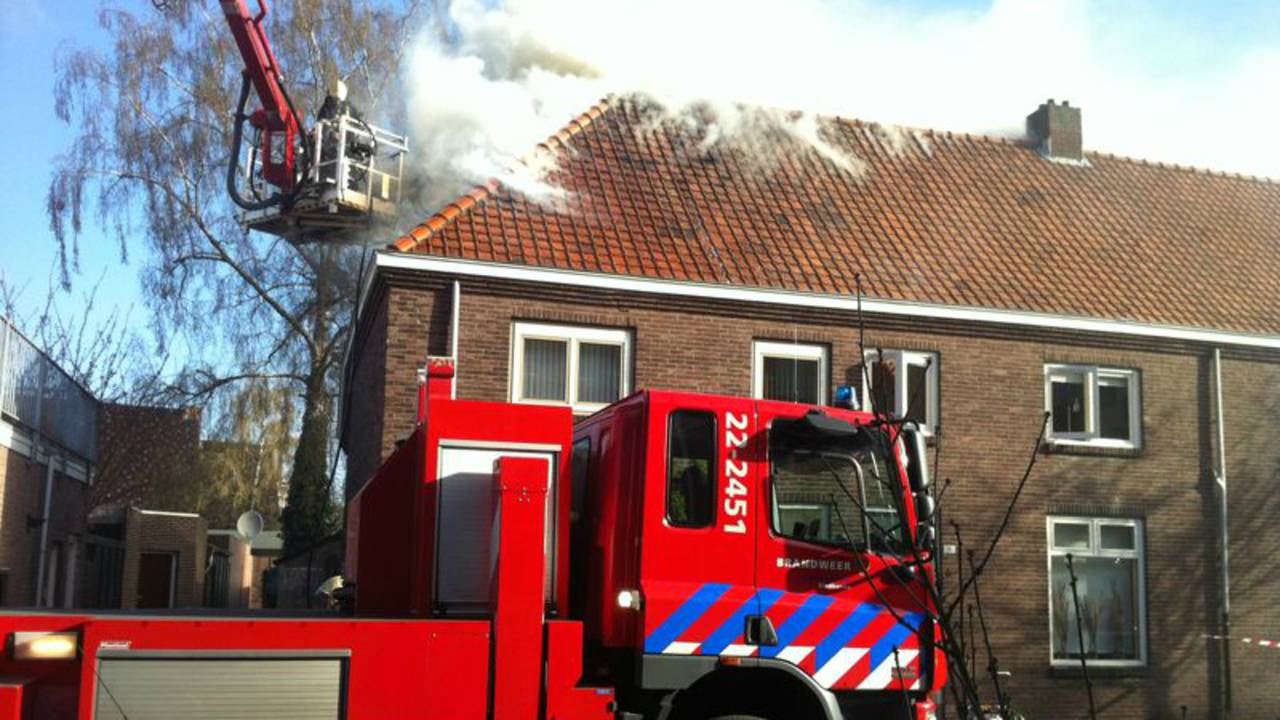 Hennepkwekerij ontdekt na brand (Foto: Gabor Heeres - SQ Vision)