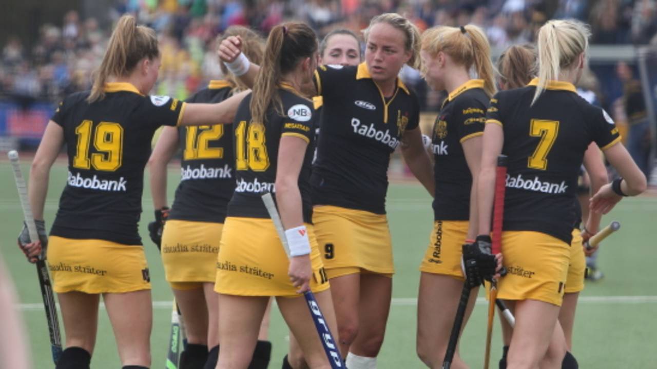 Hockey vrouwen Den Bosch kloppen titelrivaal Laren Omroep Brabant