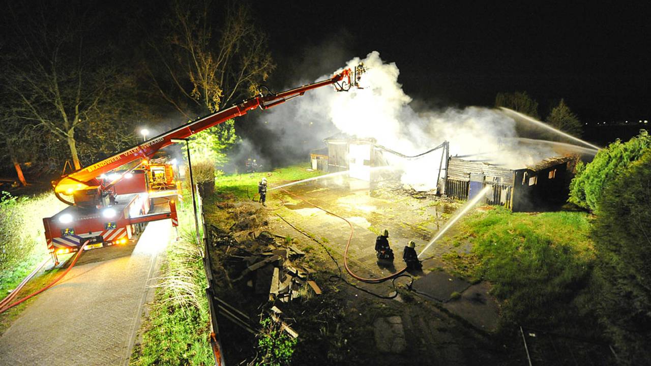 Brand in de loods (Foto: Rico Vogels/SQ Vision)