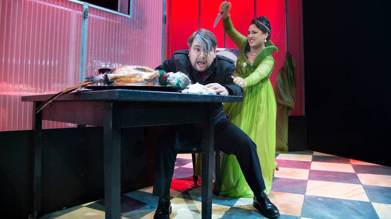 Daniel Henriks  (Scarpia) en Capucine Chiaudani (Tosca)