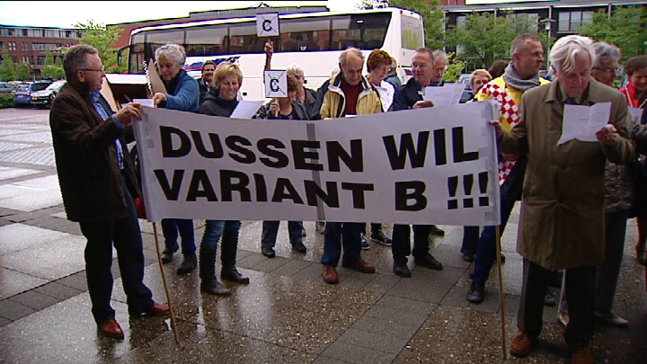 Archieffoto: protest bij het gemeentehuis.